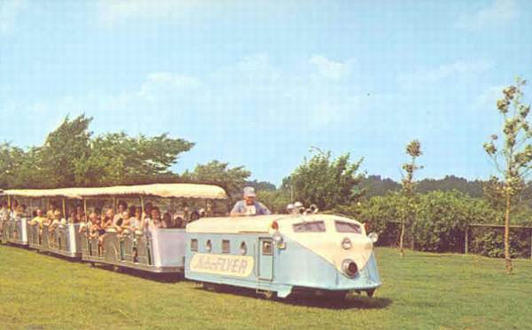 Metropolitan Beach Michigan Miniature Train (newer photo)